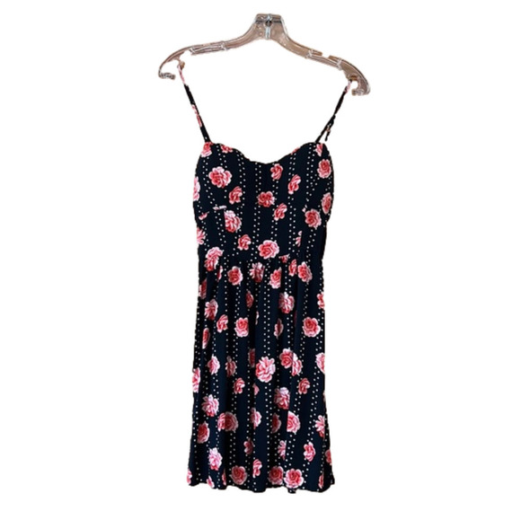 New Look Dresses & Skirts - NEW Look Floral Sundress Sleeveless Mini